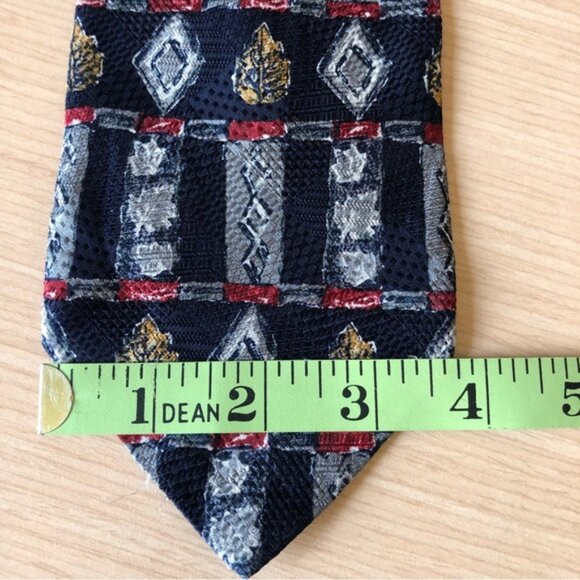 💕2/$16💕Sazzari 100% Silk Navy Patterned Tie - Picture 3 of 5